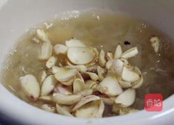 银耳百合莲子羹的做法图解8