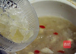 银耳百合莲子羹的做法图解10