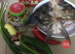 剁椒鱼头（家常版）的做法图解1
