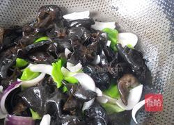 洋葱炒木耳的做法图解6