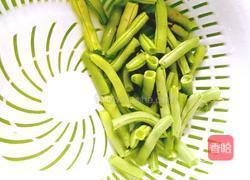 自家豆角焖面的做法图解1
