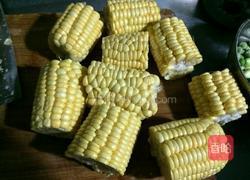 虫草花猪骨玉米汤的做法图解1