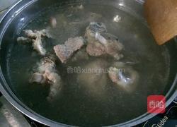 虫草花猪骨玉米汤的做法图解3