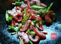 青椒炒猪鼻的做法图解5