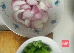 家常青椒洋葱北极虾的做法图解2