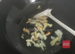 红枣枸杞酒闷乌鸡的做法图解3