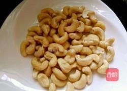 西芹炒腰果的做法图解1