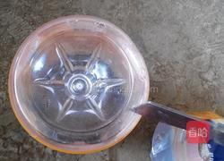 自制黄豆芽（饮料瓶）的做法图解2