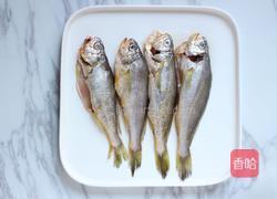 油煎小黄花鱼的做法图解1