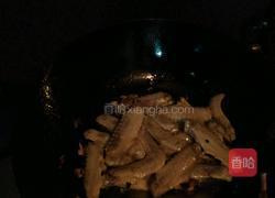 土豆炖鸡翅的做法图解2