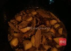 土豆炖鸡翅的做法图解3