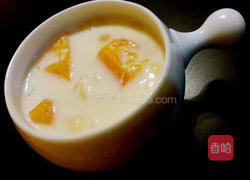 鲜奶炖木瓜雪梨的做法图解3