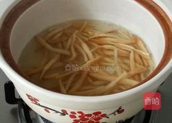 黄花菜凉拌海带丝的做法图解3