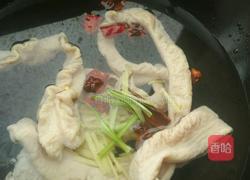 爆炒肥肠的做法图解3