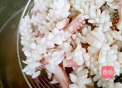 韭菜炒鱿鱼花的做法图解6