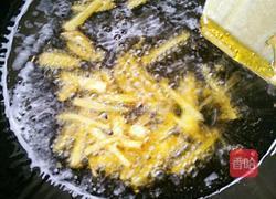 韭菜炒鱿鱼花的做法图解7