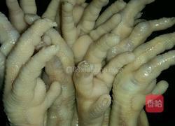 电饭煲焖鸡爪的做法图解1