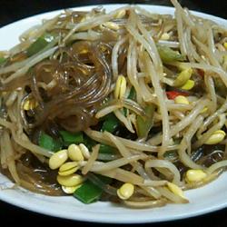 黄豆芽炒粉条的做法[图]
