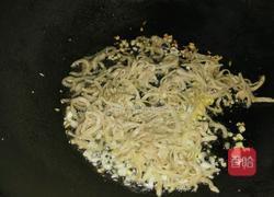 蒜头辣椒炒银鱼干的做法图解3