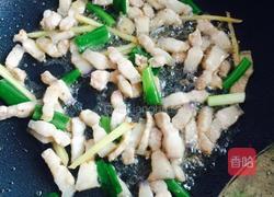 芹菜香菇的做法图解5