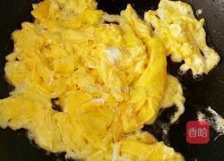 苦瓜炒鸡蛋的做法图解4