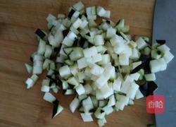 猪肉茄子馅大包子的做法图解3