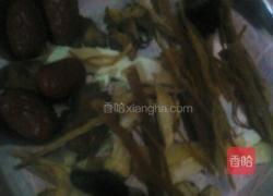 老鸡淮山汤的做法图解2