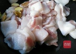 灯笼椒炒肉的做法图解1