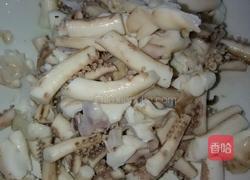泡椒鱿鱼须的做法图解3