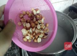 莲子百合瘦肉粥的做法图解3