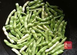 青椒绘扁豆的做法图解1