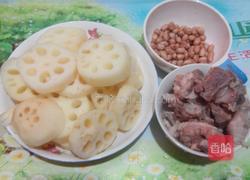 莲藕龙骨汤的做法图解2