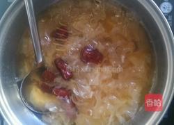 红枣银耳桂圆粥的做法图解3