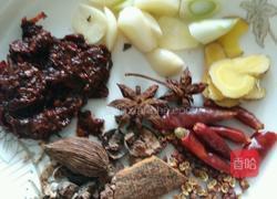 香辣肥肠(江油肥肠)的做法图解2