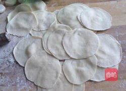 尖椒芹菜肉馅饺子的做法图解5