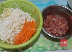 肉丝炒茭白的做法图解1