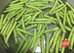 爽口豆角的做法图解1