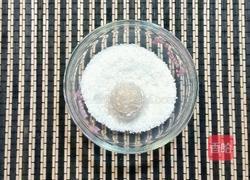 蛋白椰丝球的做法图解5