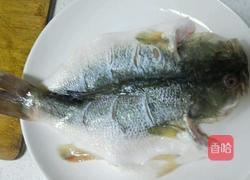柠香鲈鱼的做法