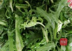 凉拌苦菊的做法图解1