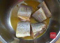 烧黄鱼的做法图解3