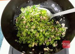 干豇豆炒肉末的做法图解5