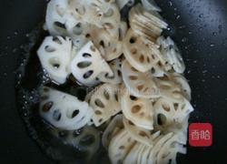 糖醋莲藕片的做法图解4