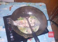 青椒红烧鱼的做法图解5