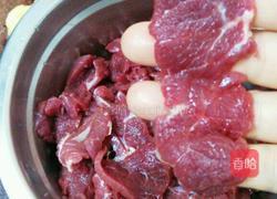 泡椒牛肉的做法图解3