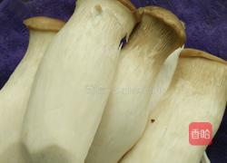 手撕杏鲍菇的做法图解1