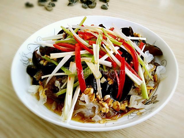 生椒凉拌黑木耳
