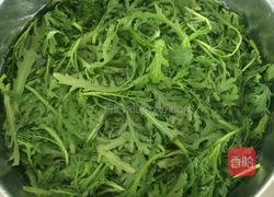 老醋茼蒿的做法图解1