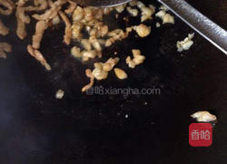 酱烧毛豆肉丝的做法图解3