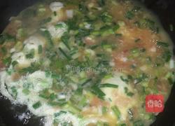 瘦肉葱煎蛋的做法图解4